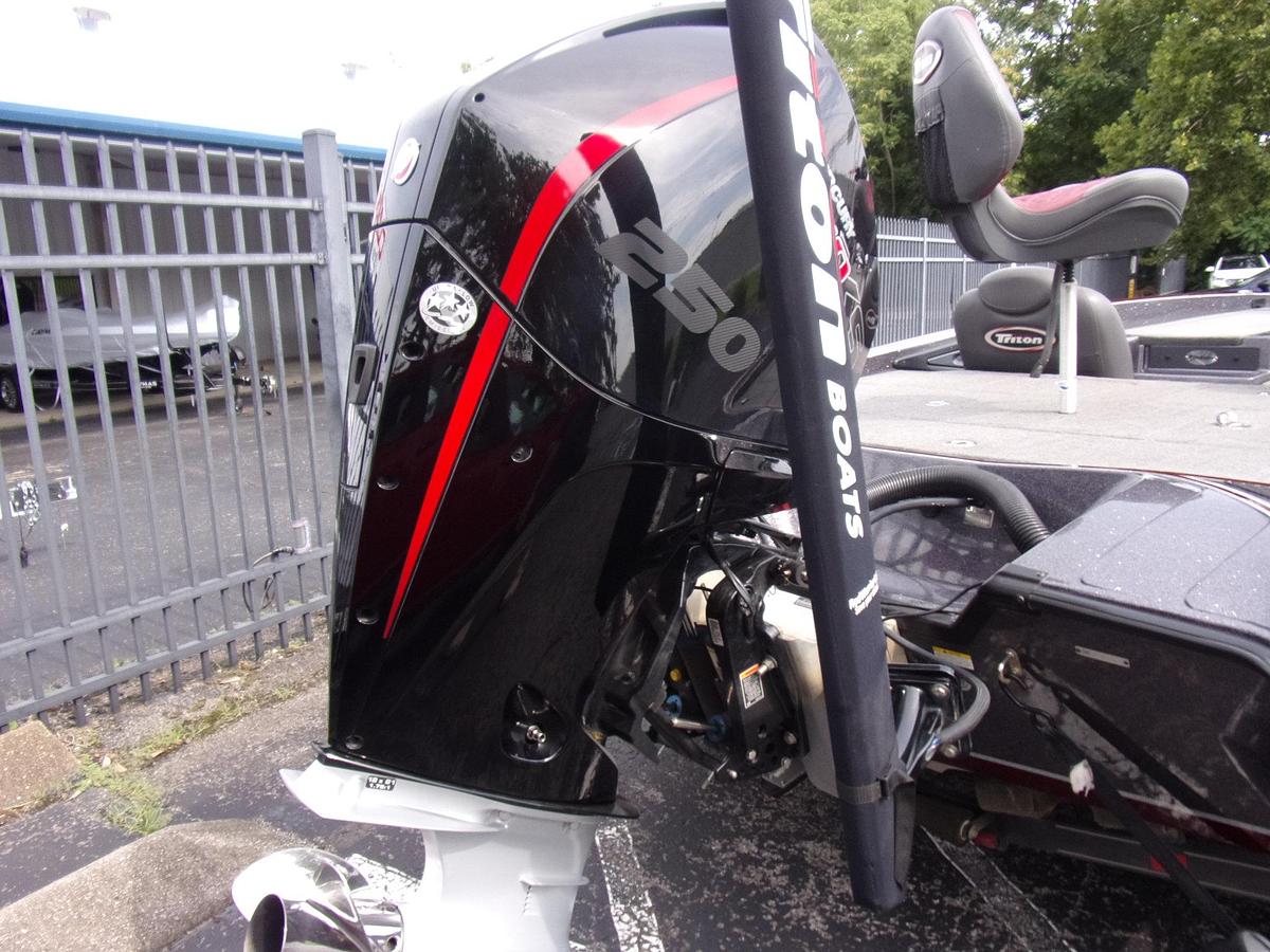 Used 2017 Triton 20 TRX Patriot with 2021 Mercury 250 PrRo XS 4-stroke
