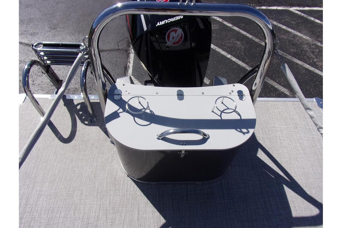 2025 Avalon 25 LSZ Quad Lounger Shift triple log with Mercury 250 Pro XS 4-stroke