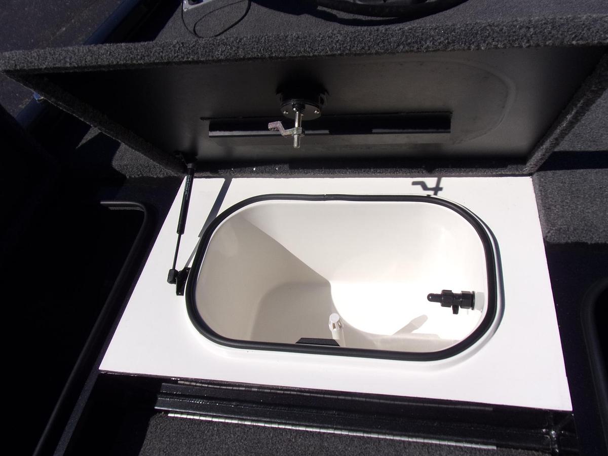 Used 2021 Vexus AVX 181 with Mercury 60 C.T. with 65 hours