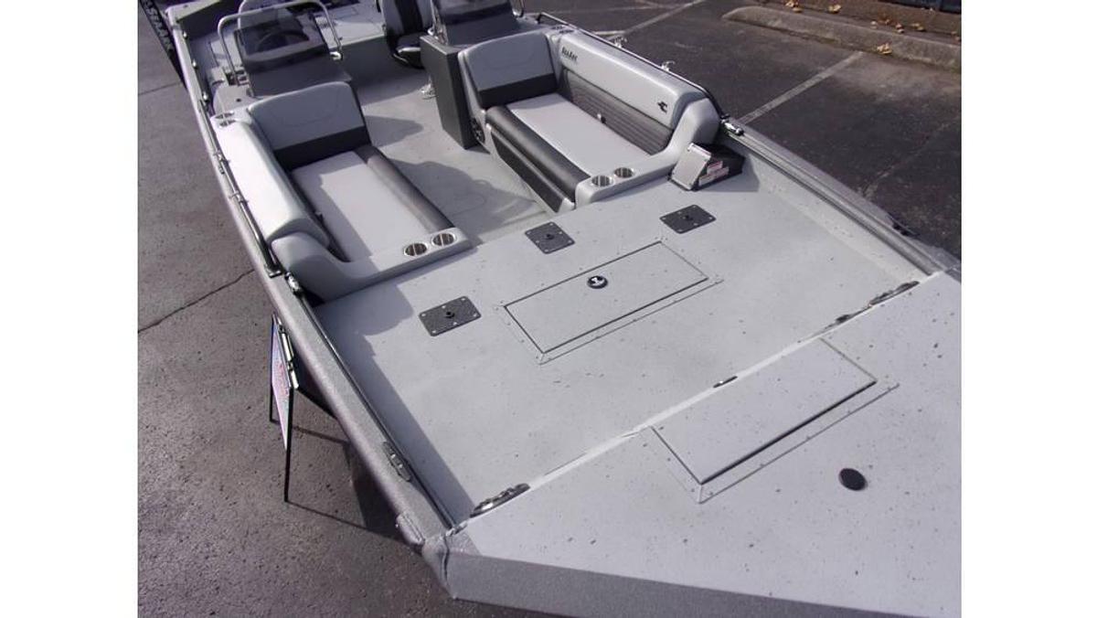 2026 SeaArk Big Easy with Suzuki DF 250 SS