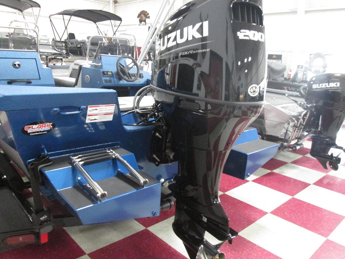 2025 Suzuki Marine DF 200 ATX - AVAILABLE