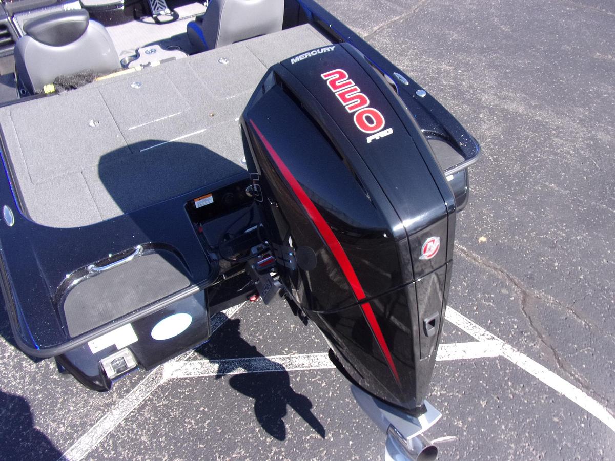 Used 2022 Caymas CX 21 with Mercury 250 L Pro XS