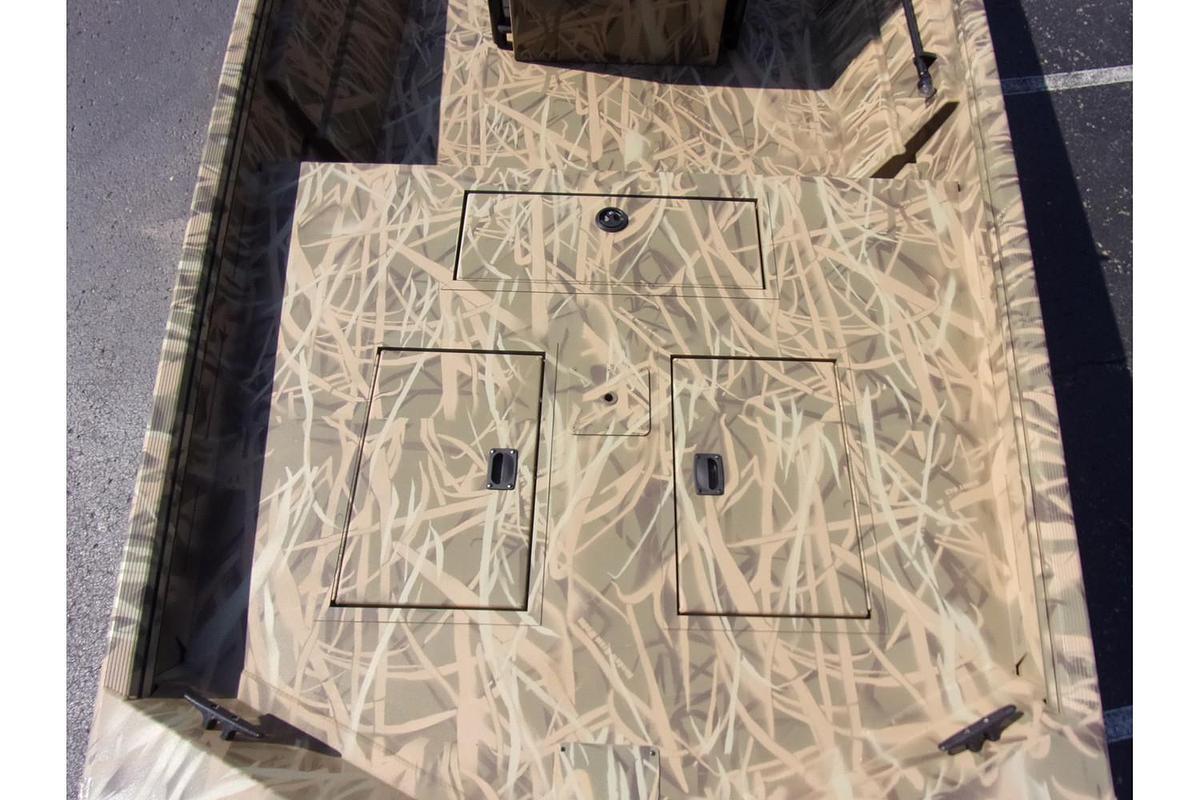 2025 Crestliner 1860 Retriever CC