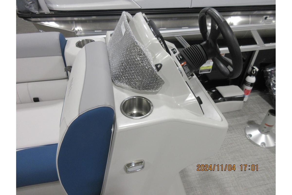 2025 Avalon Venture 85 Quad triple log with trailer