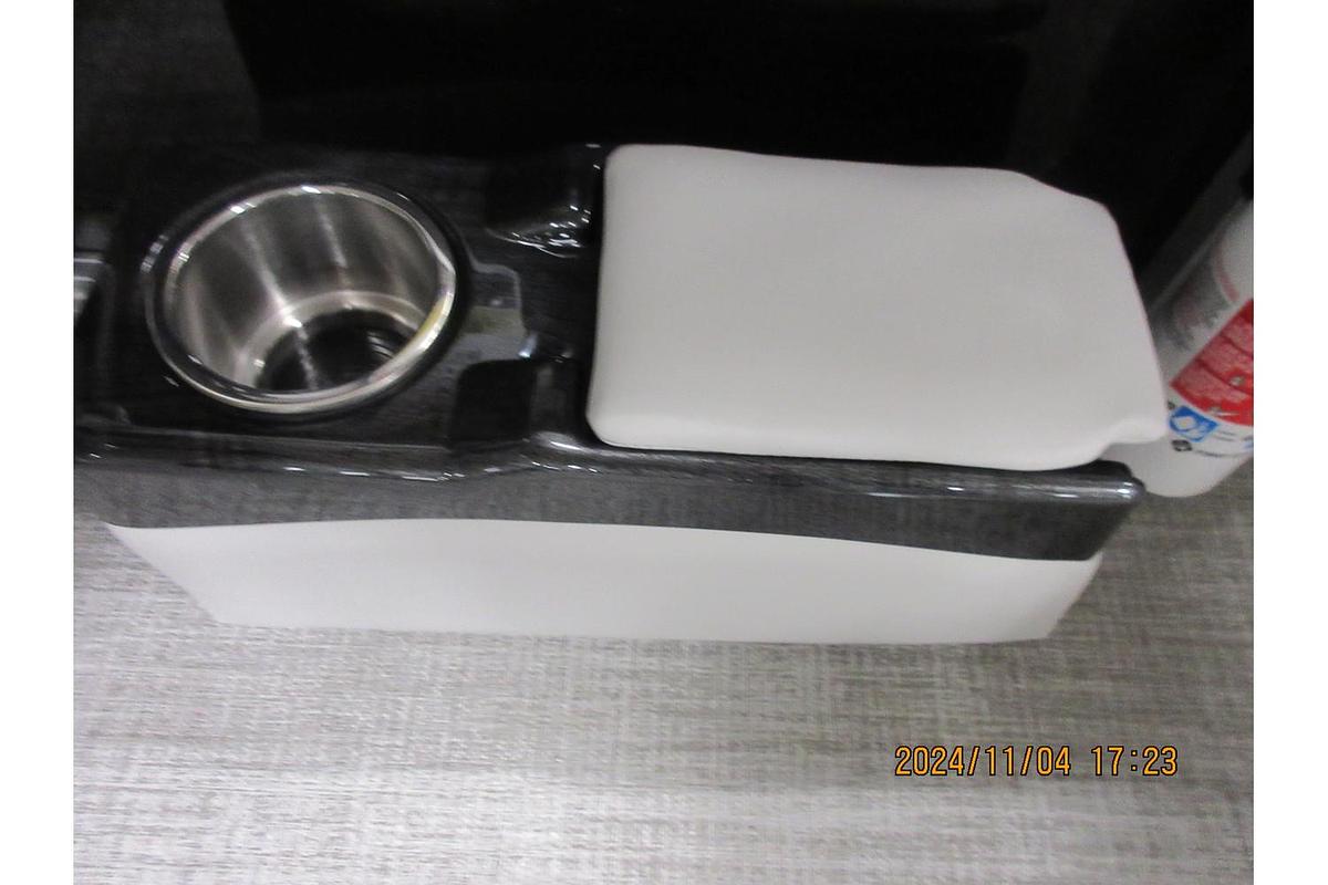 2025 Avalon Venture 85 Quad triple log with trailer