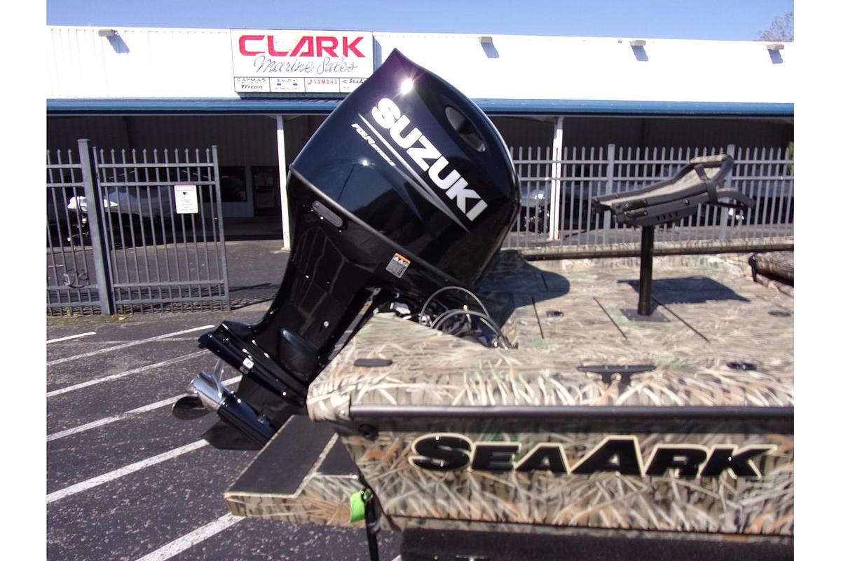 2025 SeaArk Phantom 20 XV Side Console