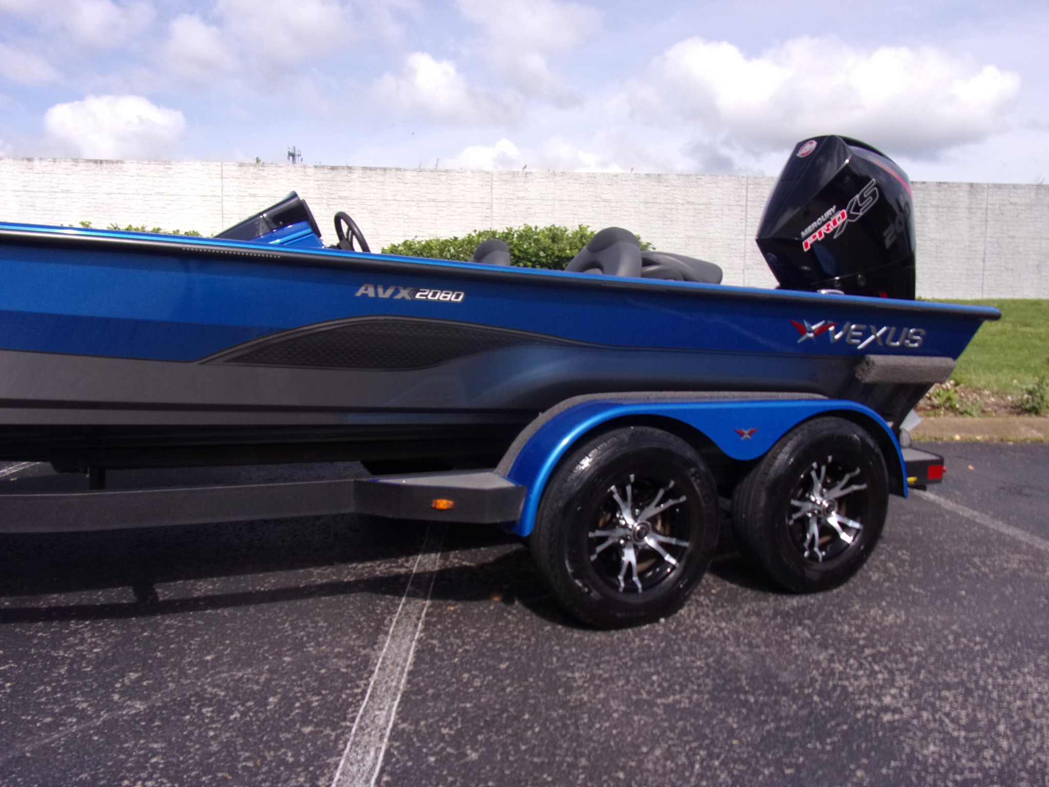 Used 2020 Vexus AVX 2080 with Mercury 200 L Pro XS 4-stroke with only 130 hours