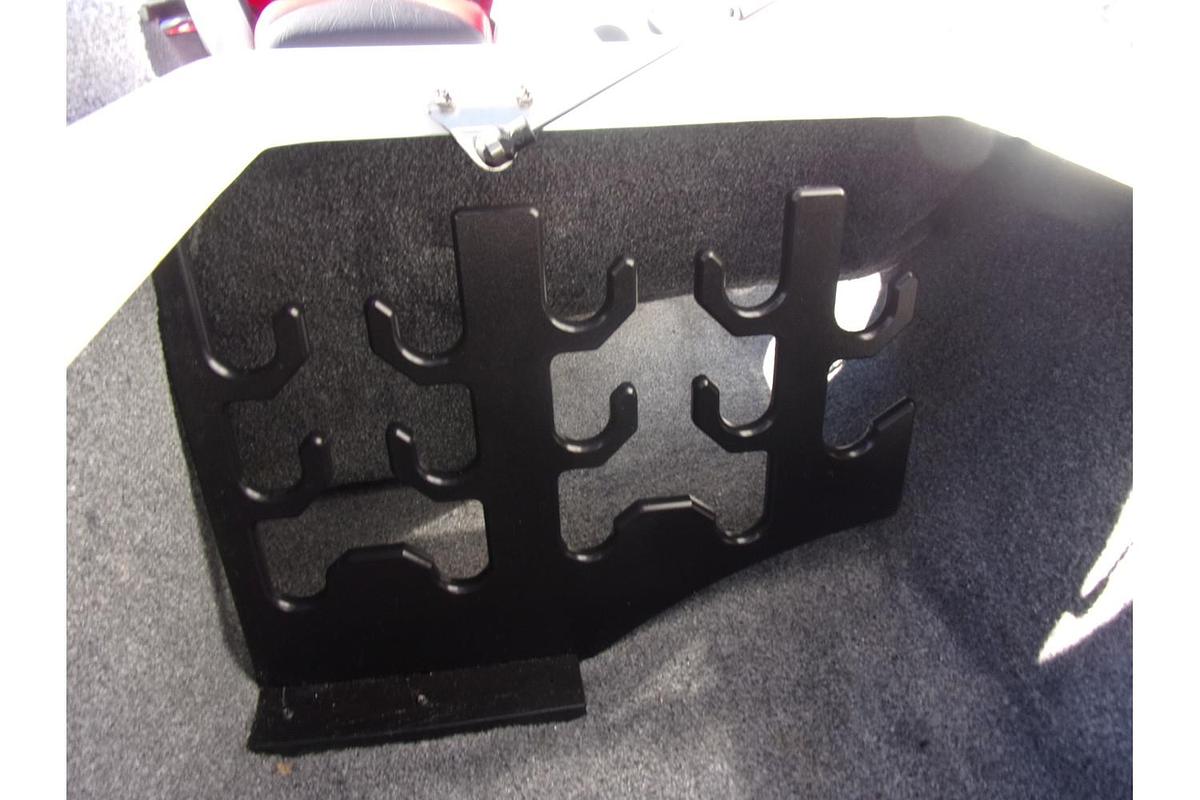 Used 2018 Phoenix Boats 618 Pro - like new with only 20 hours!