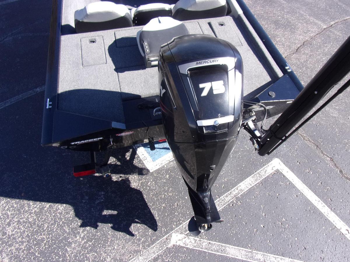 Used 2017 Tracker 175 TXW with Mercury 75 4-stroke, brand new carpet, Garmin 93 SV and Power Pole