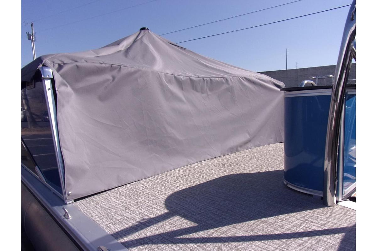 2025 Avalon Catalina 23' Quad Lounger triple log with Suzuki 250