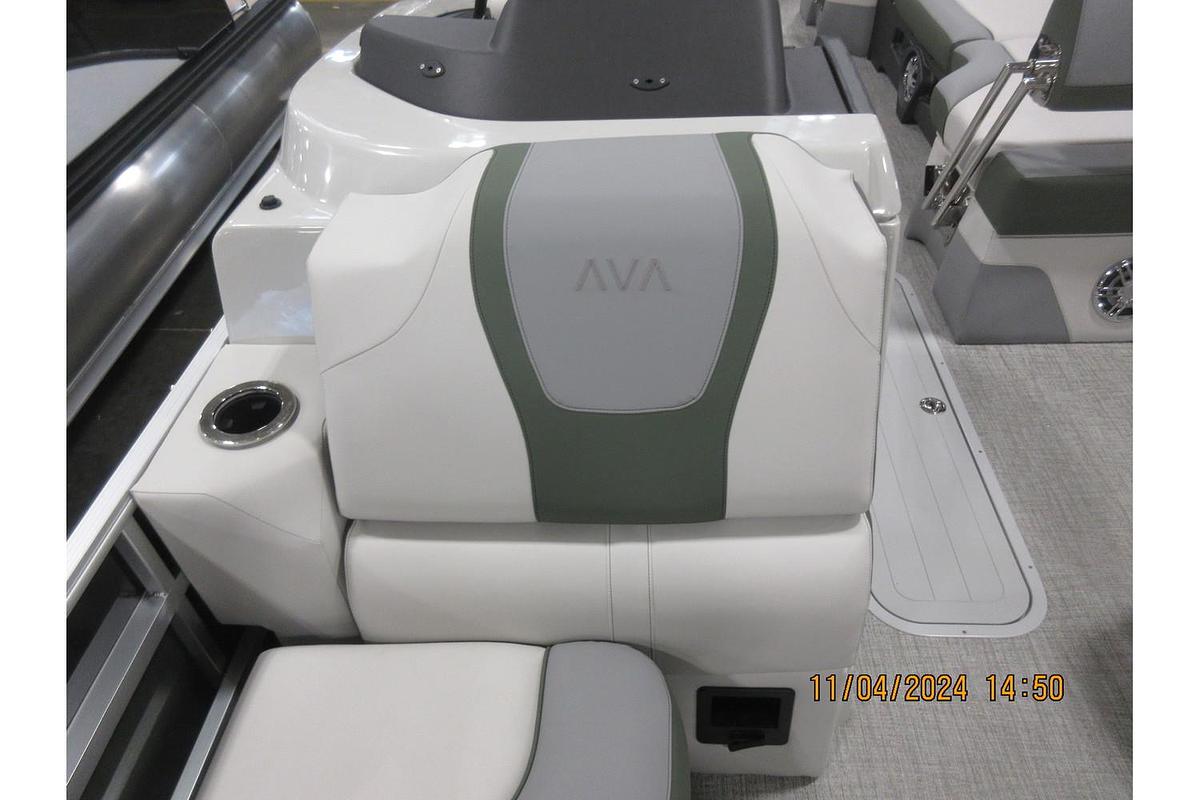 2025 Avalon Catalina 23' Quad Lounger Shift triple log with a Mercury 250 Pro XS