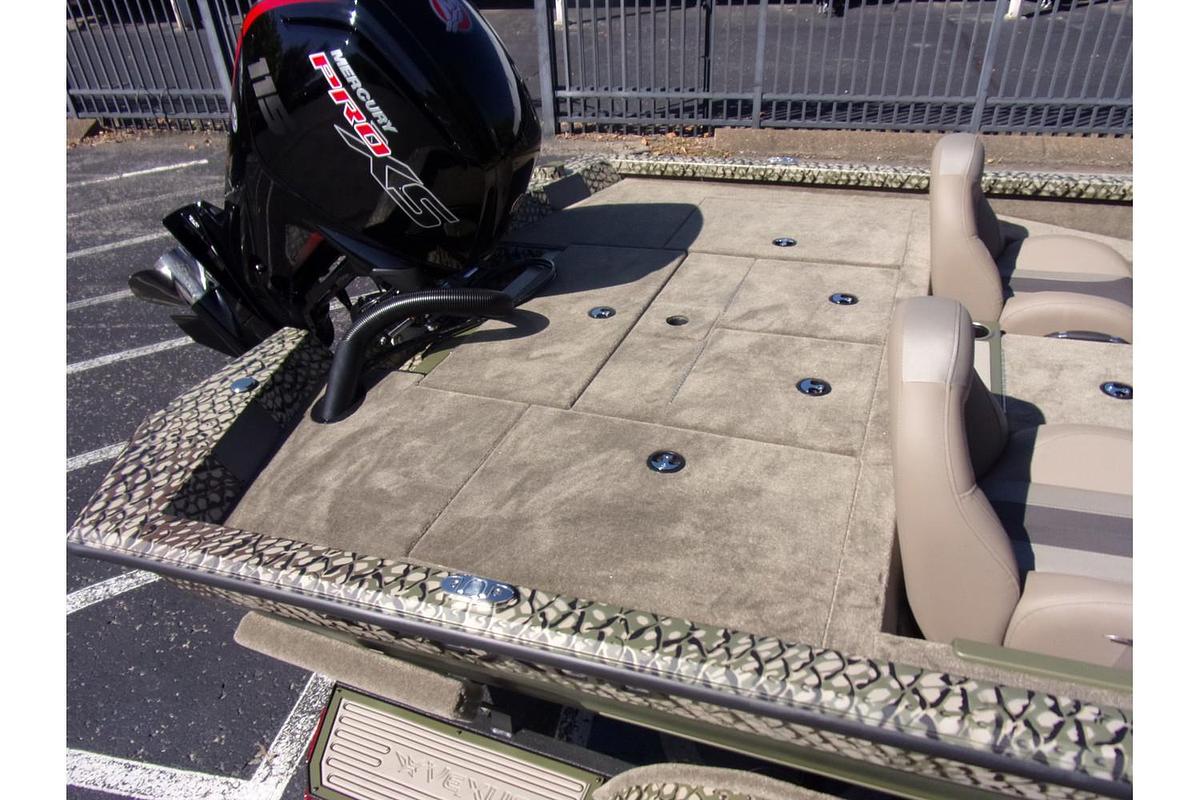 2026 Vexus AVX 1880 with Hex Vex camo