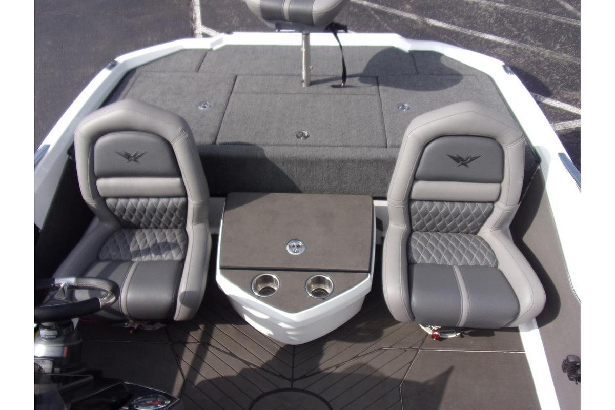 2020 Vexus Vexus VX20 with only 30 HOURS!