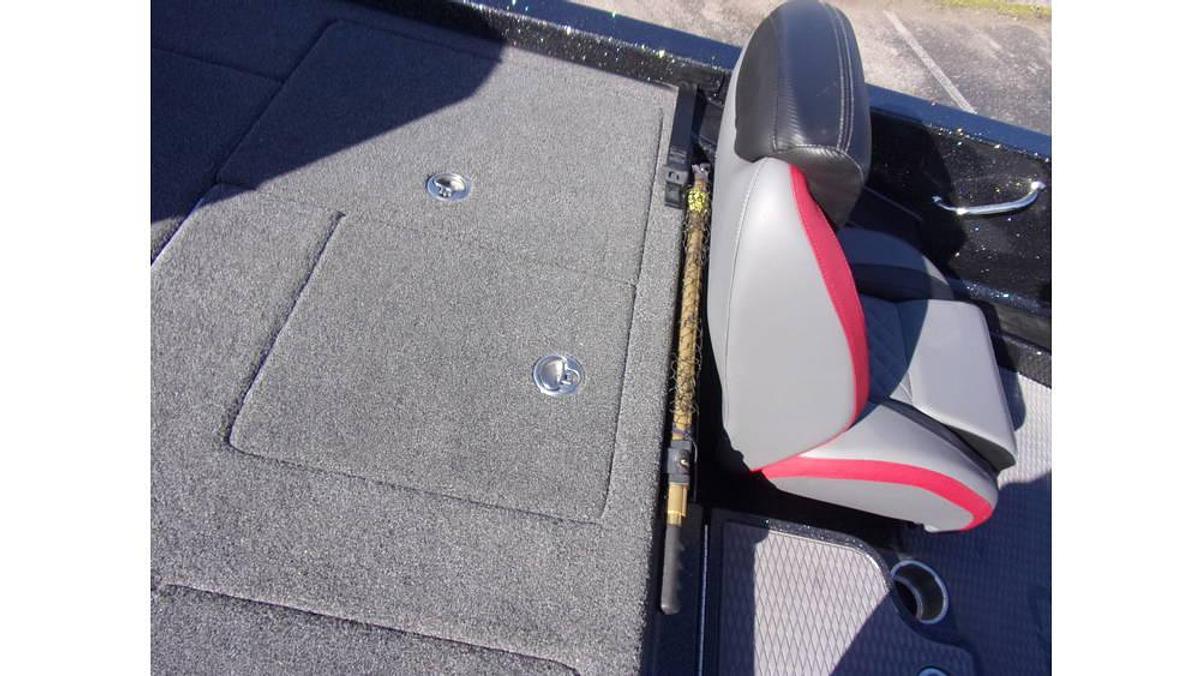 Caymas NEW 2023 CX 19 with a Mercury 225 Pro XS