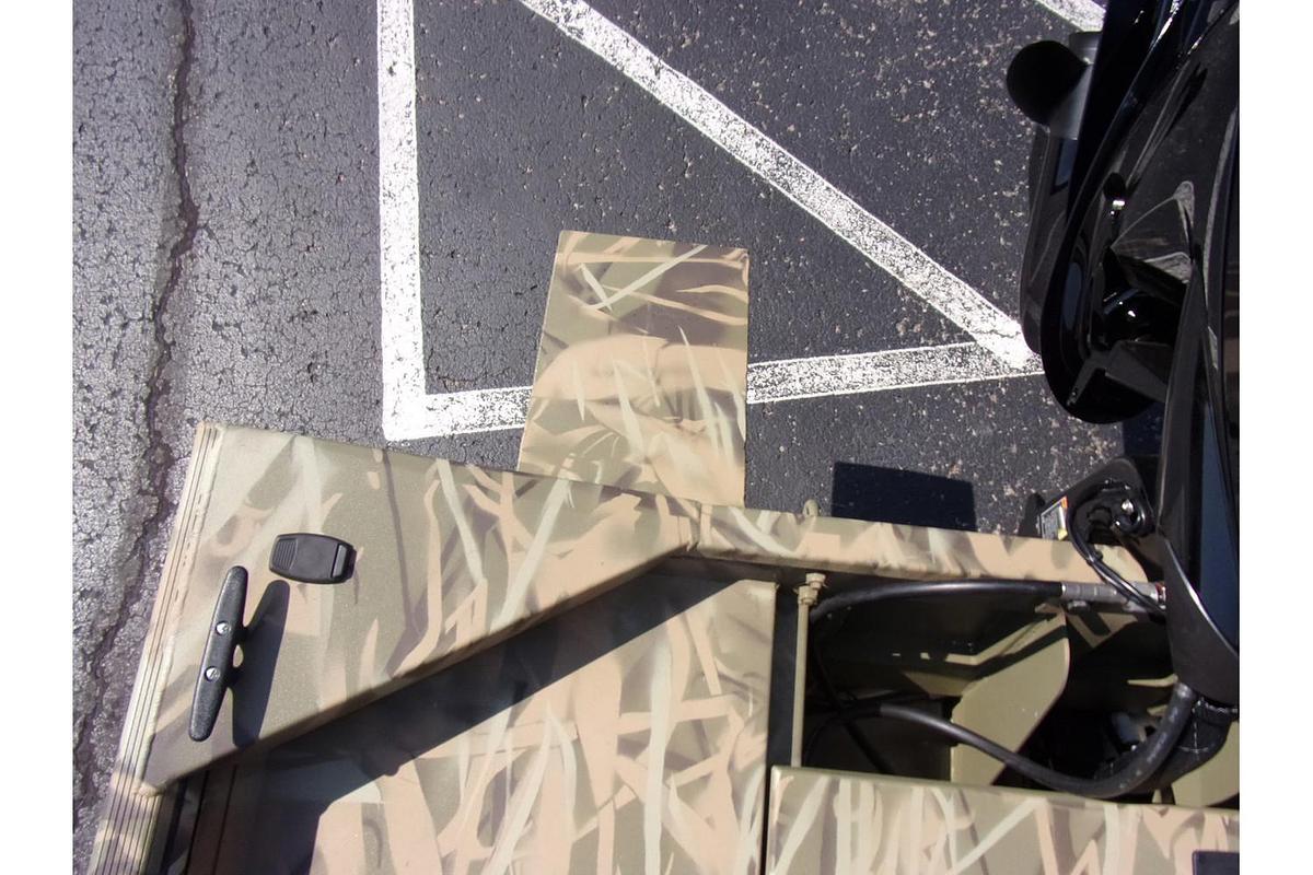 2025 Crestliner 1860 Retriever CC