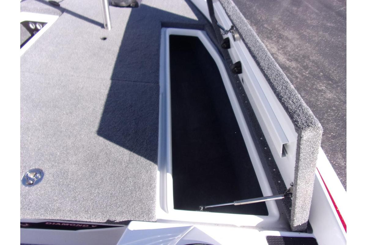 Used 2018 Phoenix Boats 618 Pro - like new with only 20 hours!