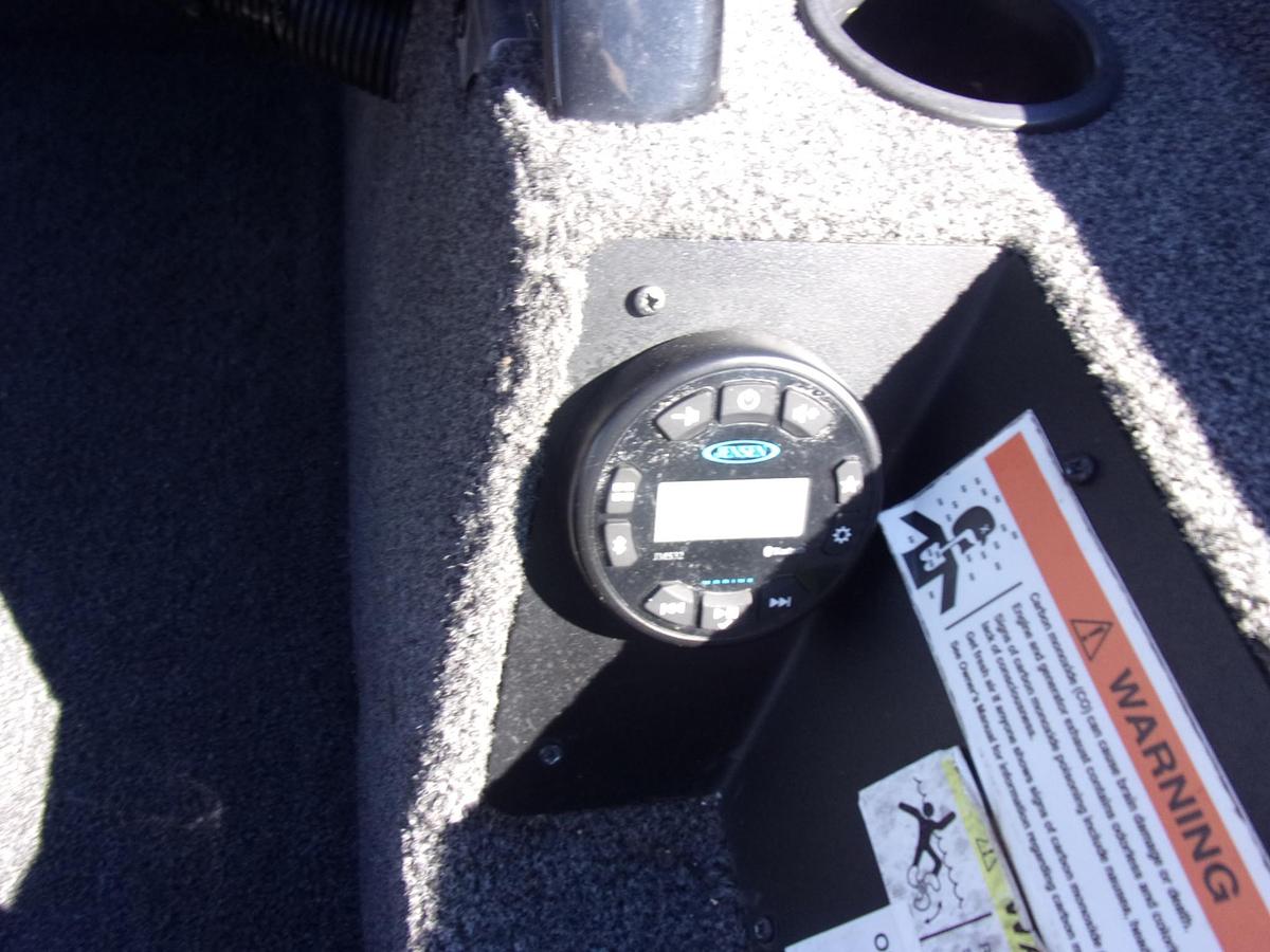 Used 2021 Lowe 175 C Stinger with Mercury 60 CT and engine warrnanty until Feb. 2029