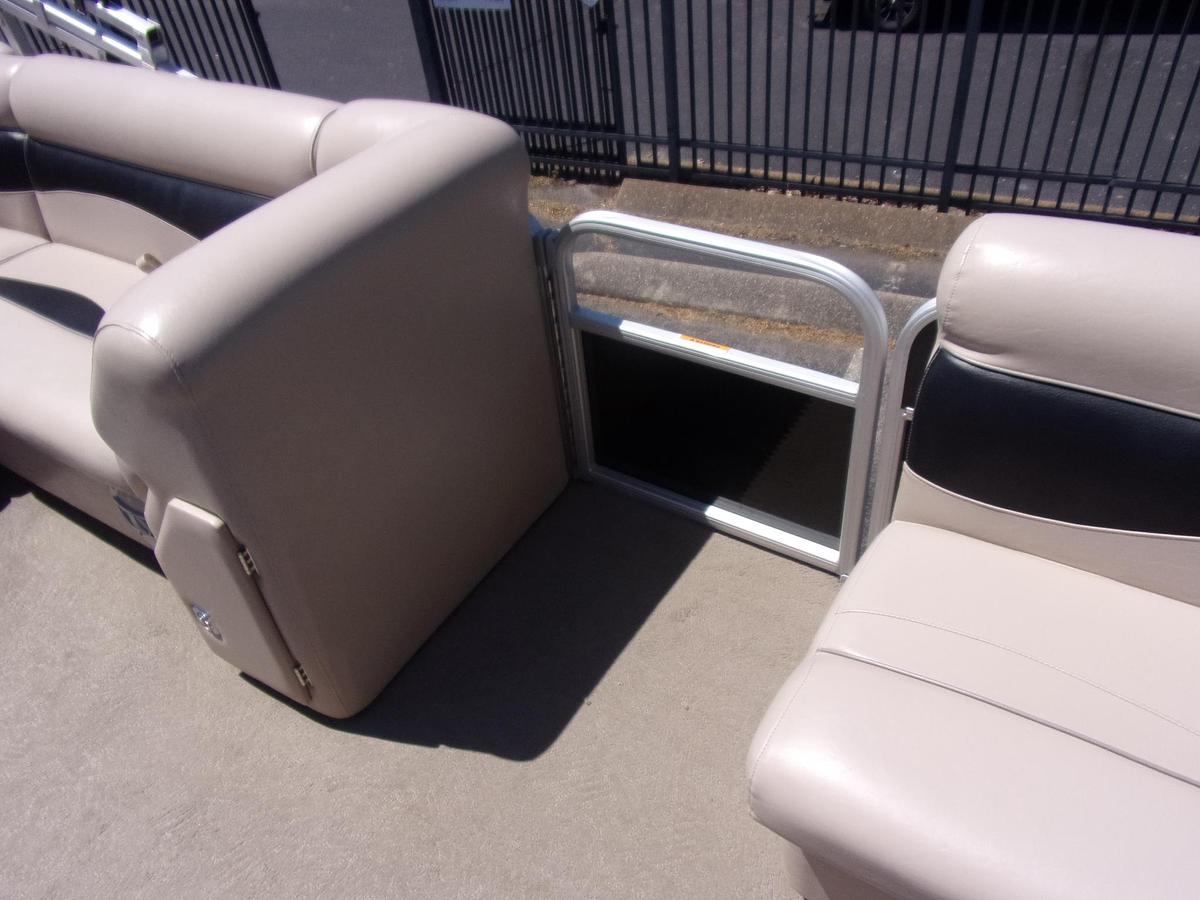 Used 2014 Sweetwater 2086 with Yamaha F90