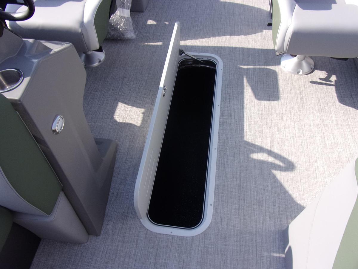 2026 Avalon Venture 85 Quad triple log with trailer