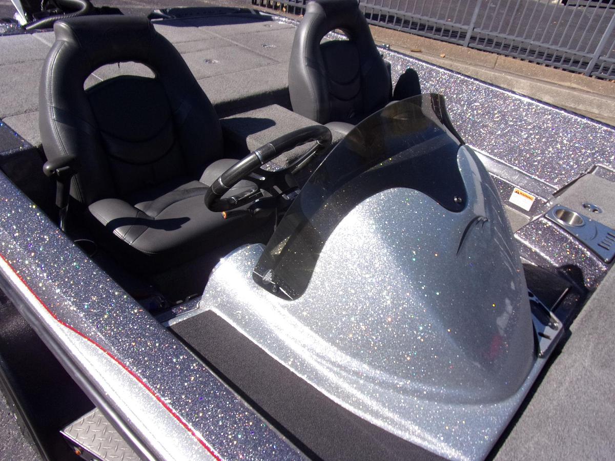 Used 2019 Falcon F 195 with 2024 Mercury 200 Pro XS w/27 hours and Platinum warranty until 2030