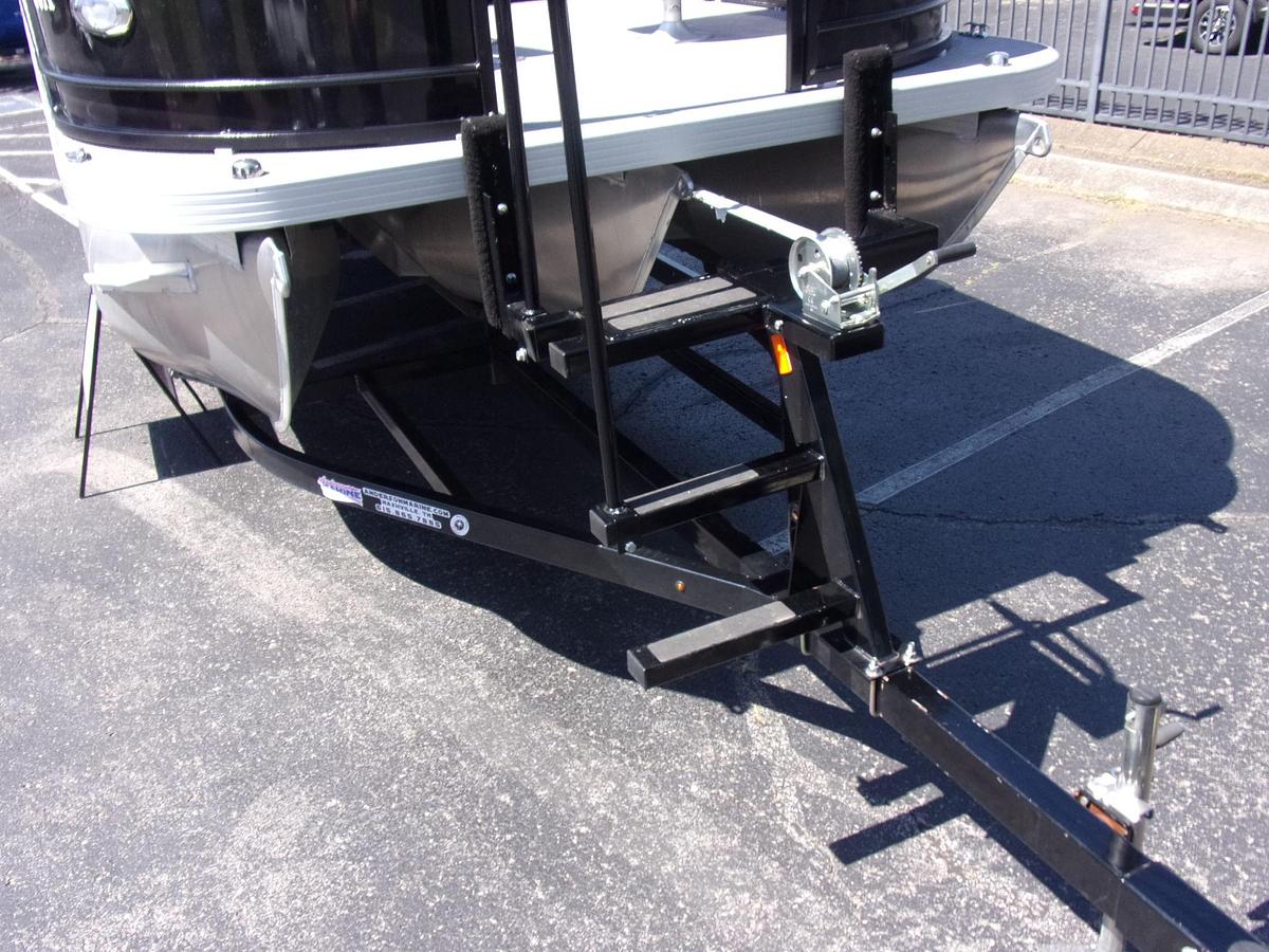 Used 2024 Veranda VF22F4 triple log with Yamaha F 150 LC and trailer