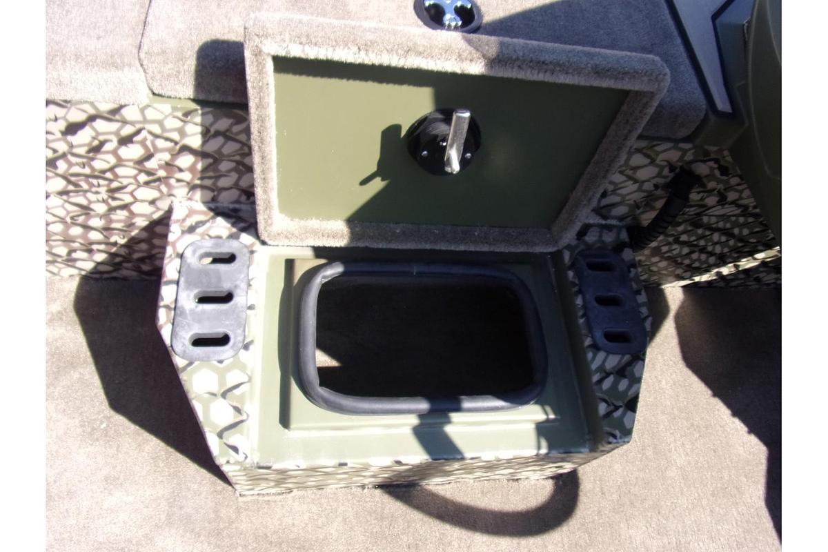 2026 Vexus AVX 1880 with Hex Vex camo