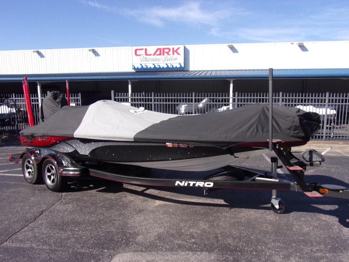 Used 2019 Nitro Z 19 with 200 4-stroke, Spot Lock, 10' Blades, 3 H'Bird units