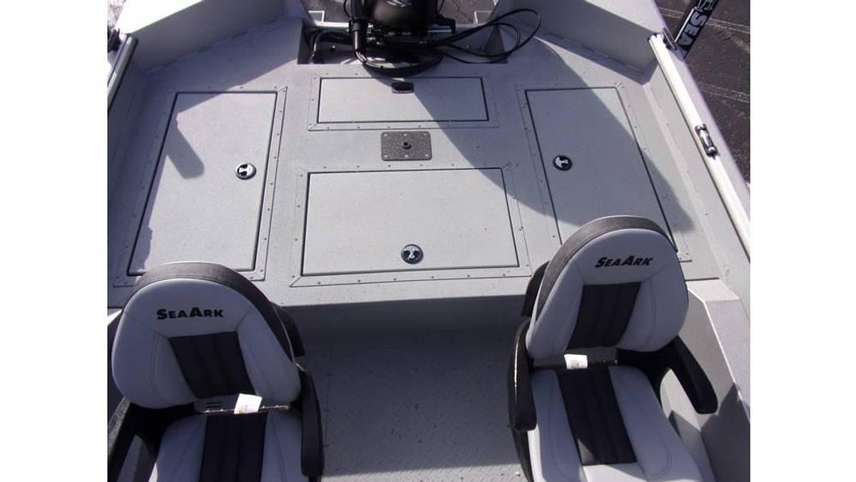 2026 SeaArk Big Easy with a Suzuki DF 250 SS