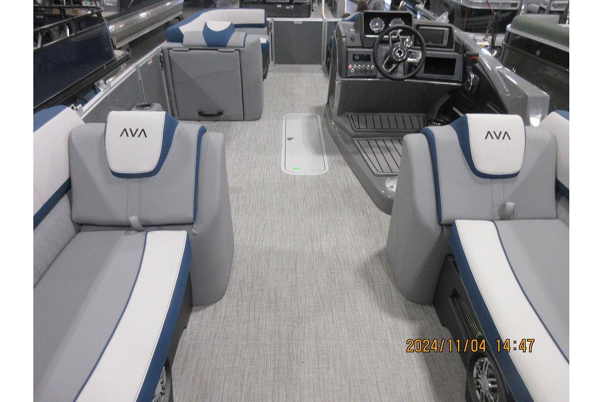 2025 Avalon Catalina 23' Quad Lounger triple log with Suzuki 250