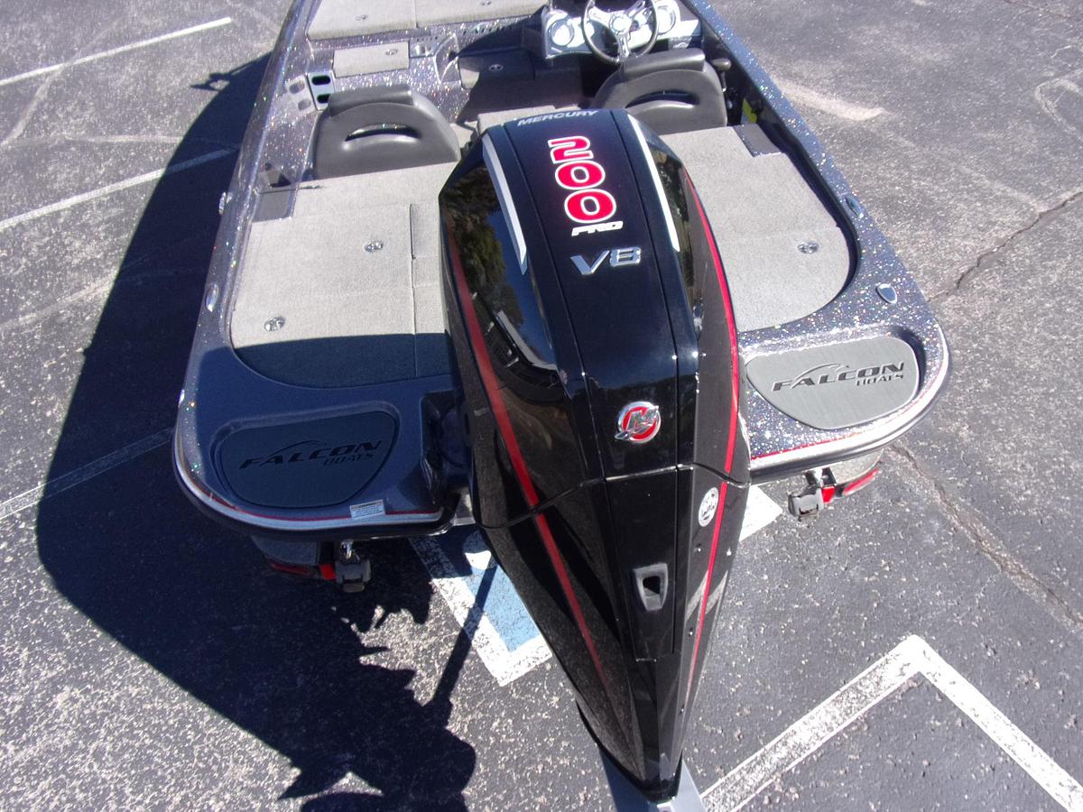 Used 2019 Falcon F 195 with 2024 Mercury 200 Pro XS w/27 hours and Platinum warranty until 2030