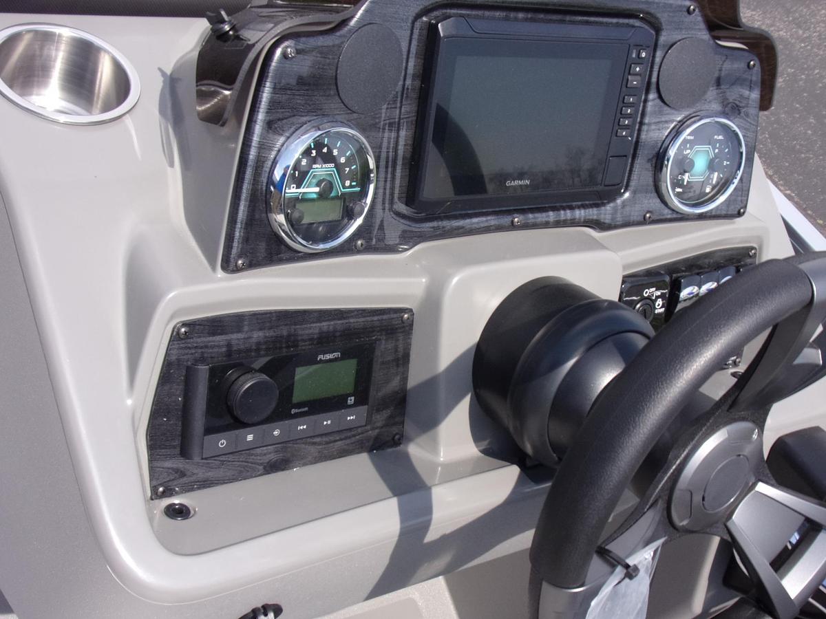 2026 Avalon Venture 85 Quad triple log with trailer