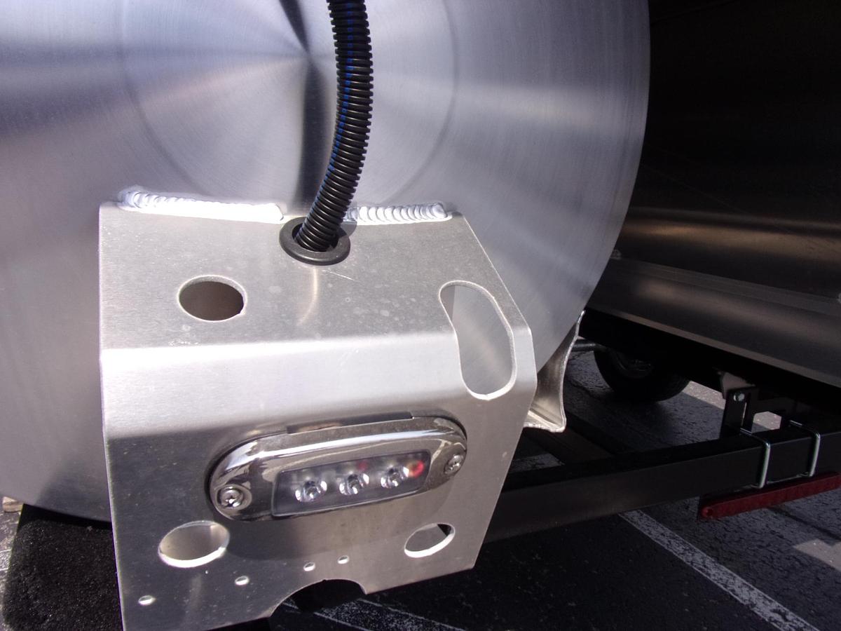 2026 Avalon Venture 85 Quad triple log with trailer