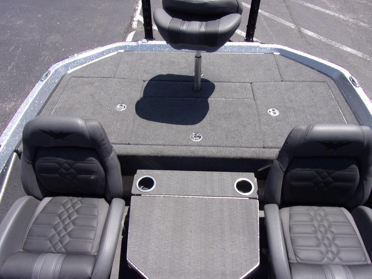 DEMO 2025 Vexus VXs20 with Mercury 250 L Pro XS with new warranty