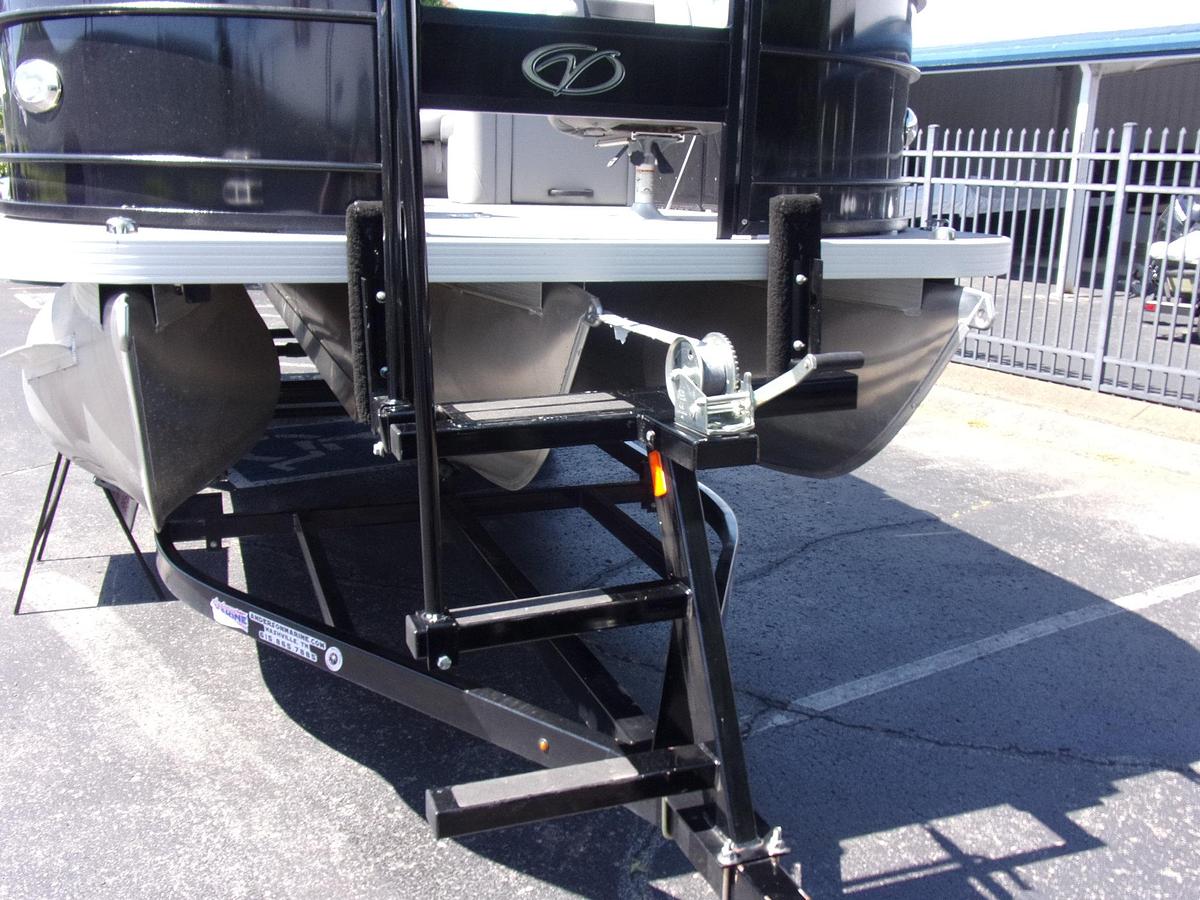 Used 2024 Veranda VF22F4 triple log with Yamaha F 150 LC and trailer
