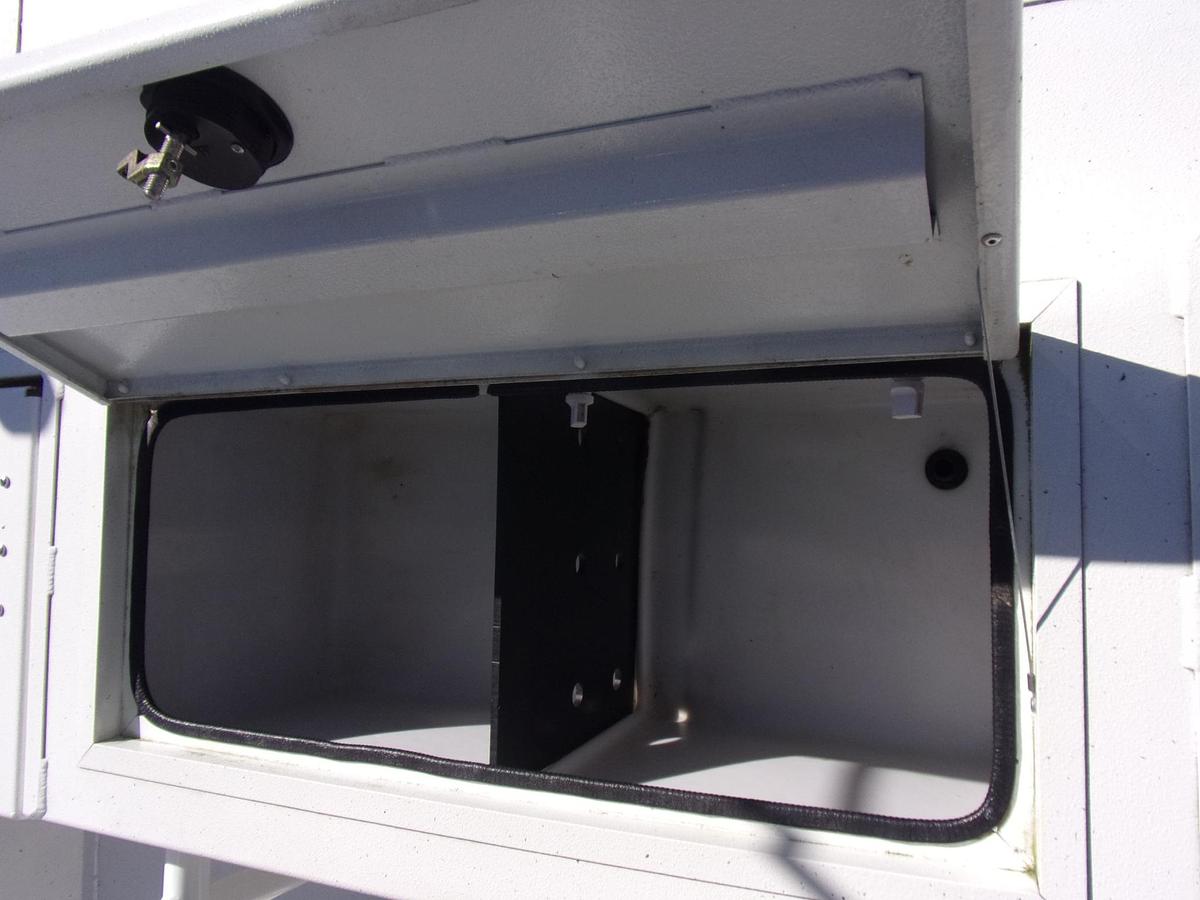 Used 2022 Lowe 20 Bay with Mercury 150 Pro XS ONLY 9 HOURS and 2 year warranty