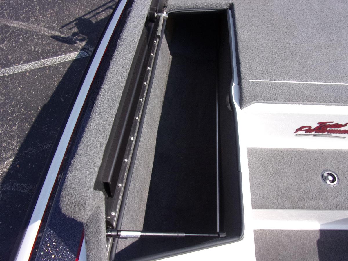 Used 2017 Bullet 20 XRD - with Spot Lock, turret pole, 3 units, Livescope and more