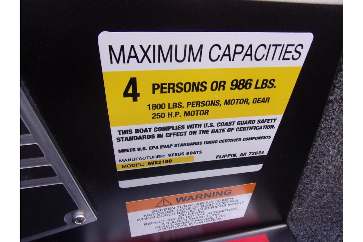 2026 Vexus AVX 2100 Blackout