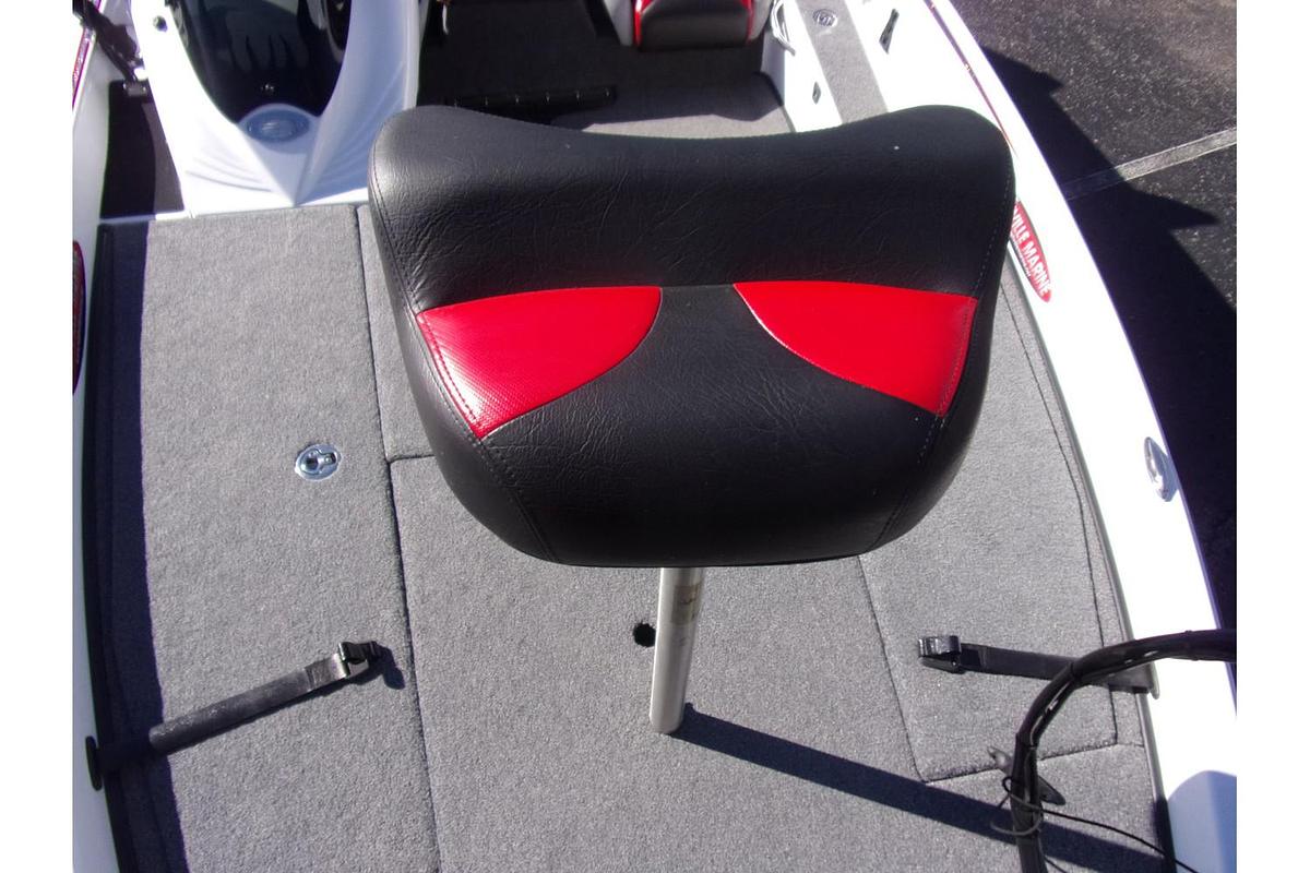 Used 2018 Phoenix Boats 618 Pro - like new with only 20 hours!