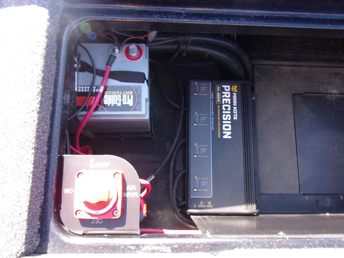 Used 2022 Caymas CX 21 with Mercury 250 L Pro XS