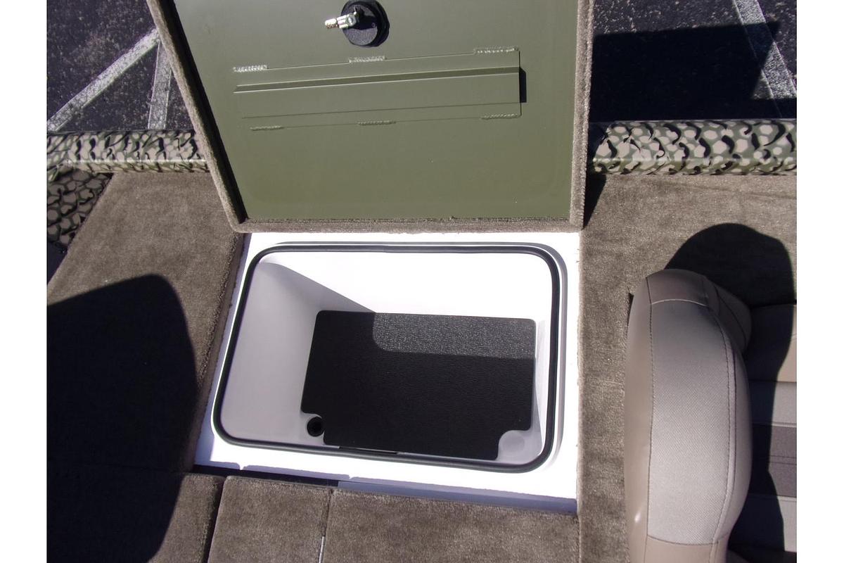 2026 Vexus AVX 1880 with Hex Vex camo