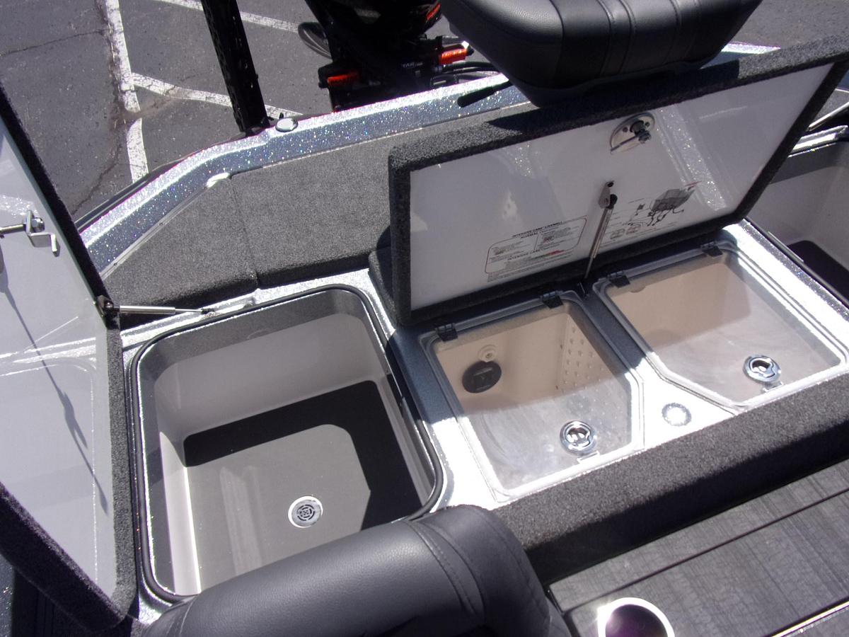 DEMO 2025 Vexus VXs20 with Mercury 250 L Pro XS with new warranty
