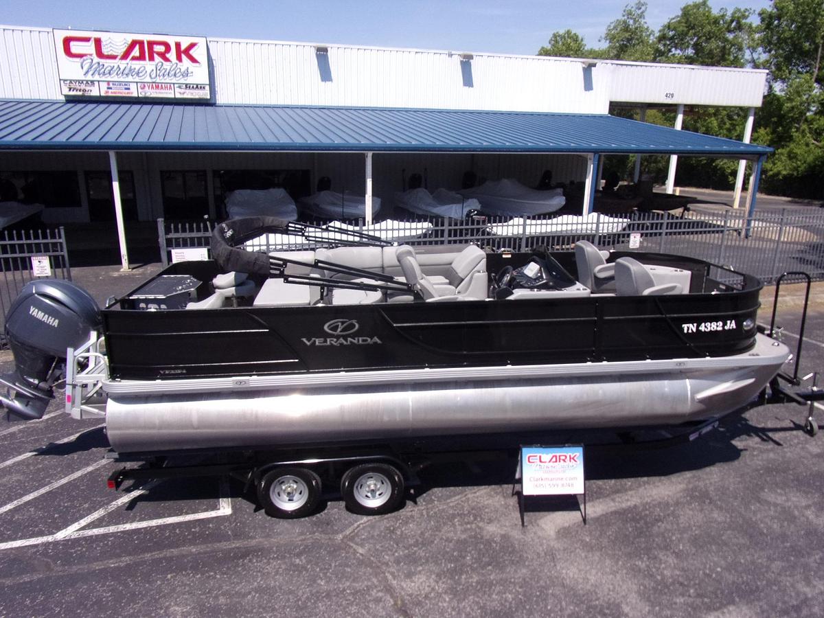 Used 2024 Veranda VF22F4 triple log with Yamaha F 150 LC and trailer