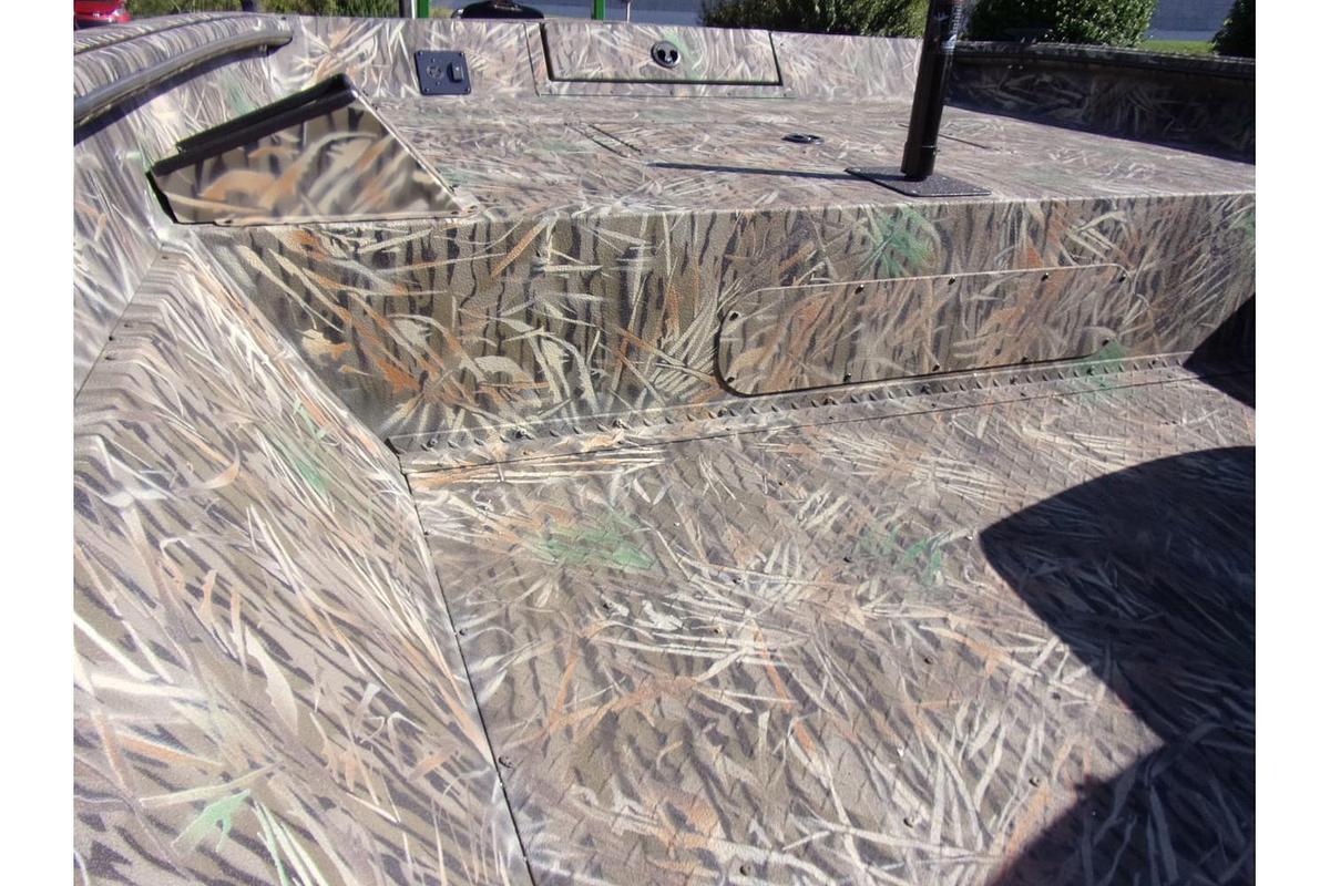 2025 SeaArk Phantom 20 XV Side Console