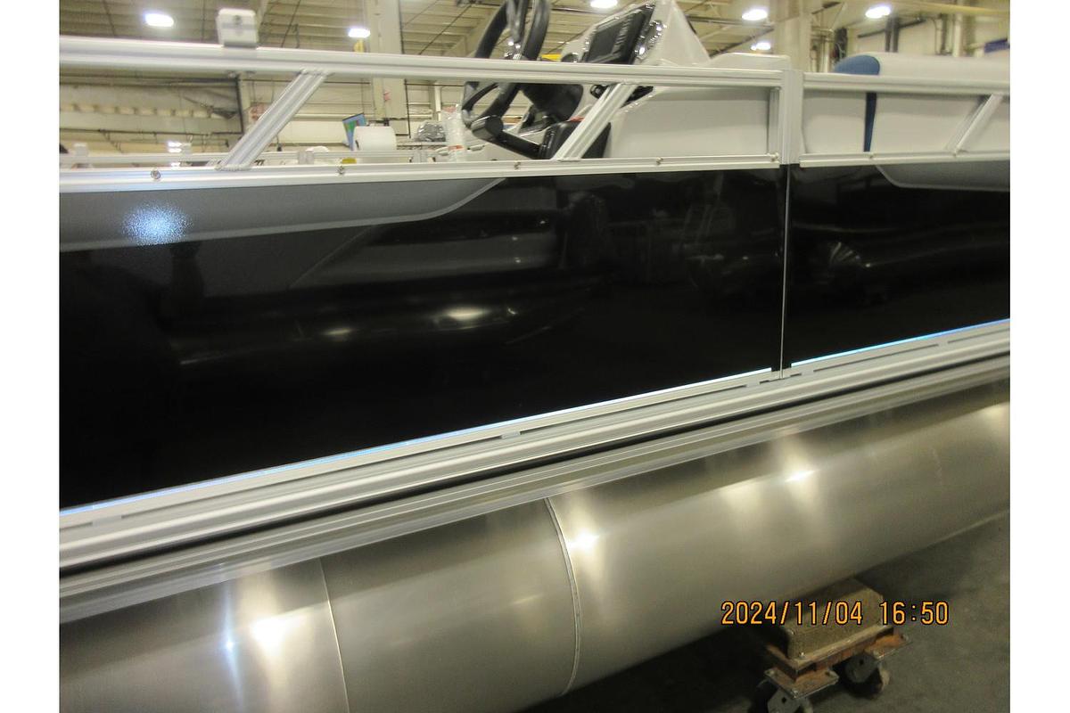 2025 Avalon Venture 85 Quad triple log with trailer