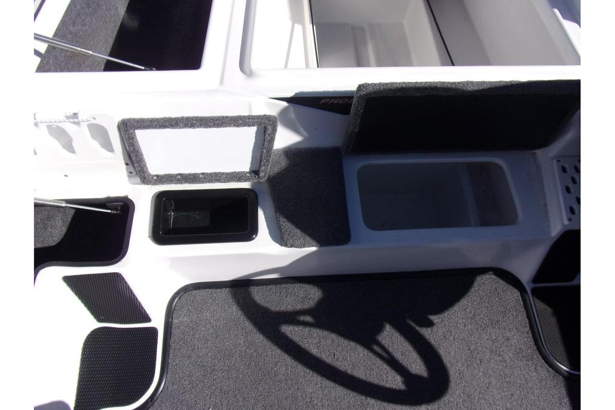 Used 2018 Phoenix Boats 618 Pro - like new with only 20 hours!