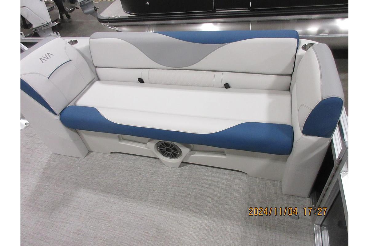 2025 Avalon Venture 85 Quad triple log with trailer