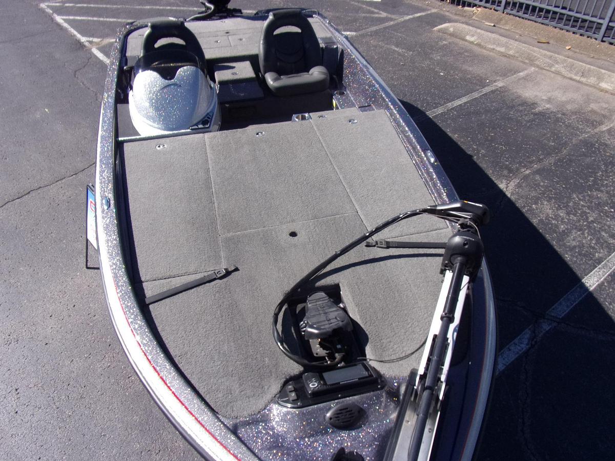 Used 2019 Falcon F 195 with 2024 Mercury 200 Pro XS w/27 hours and Platinum warranty until 2030