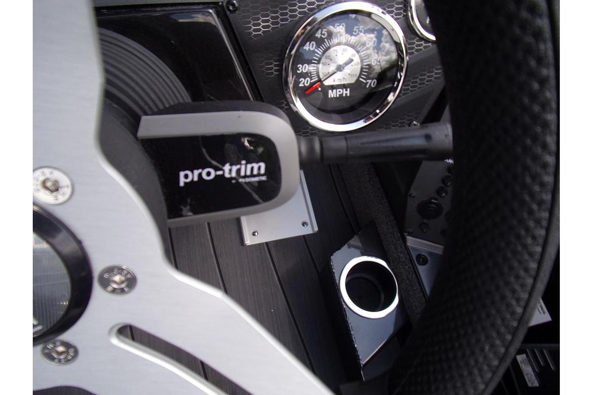 2026 Vexus AVX 2100 Blackout