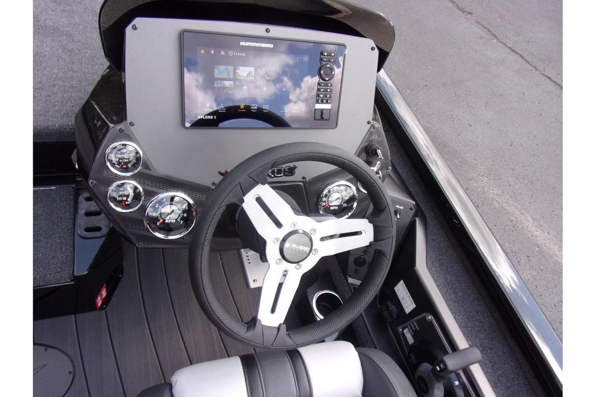 2026 Vexus AVX 2100 Blackout