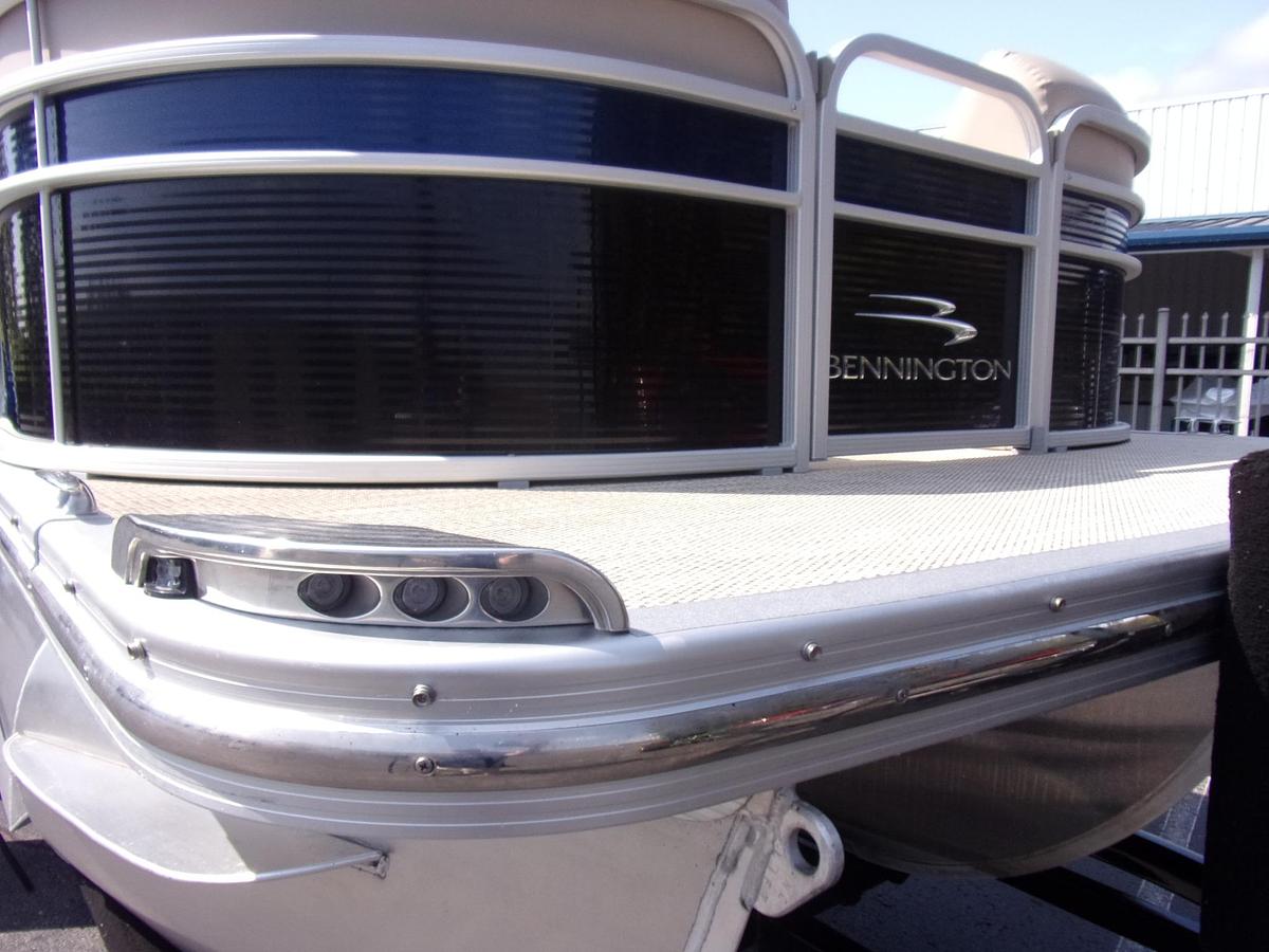Used 2015 Bennington G 22 Triple Log with Yamaha 150 4-stroke